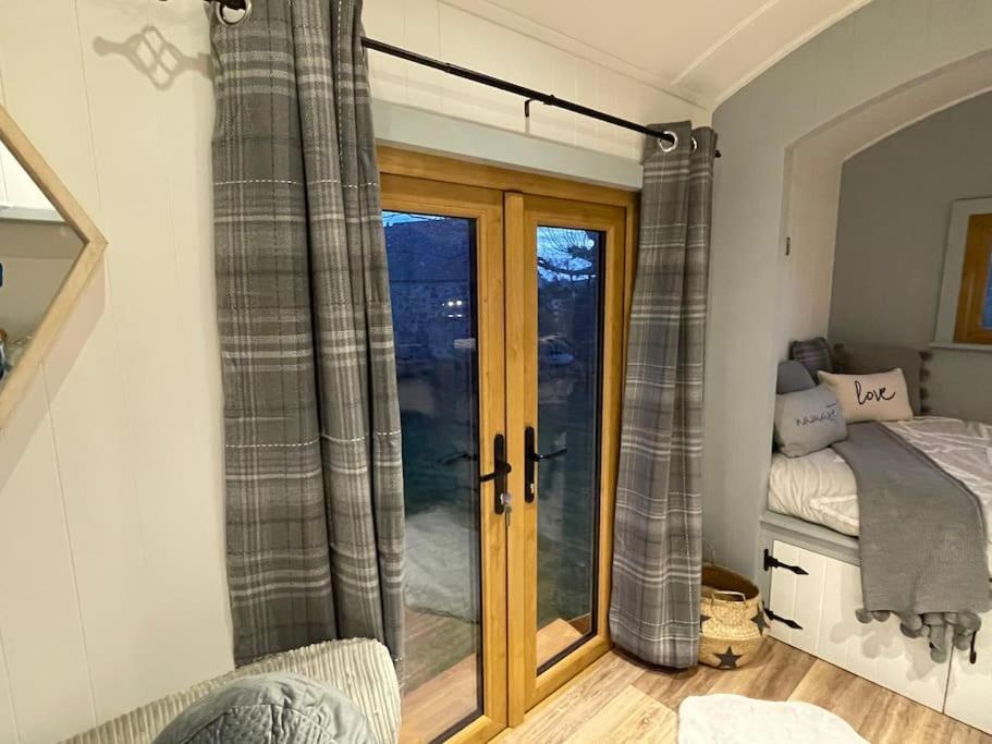 The Hut@Trefechan Wen - Coastal Coziness! Goodwick Extérieur photo